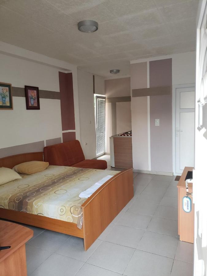 סוטומורה Apartments Petricevic מראה חיצוני תמונה