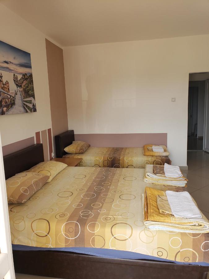 סוטומורה Apartments Petricevic מראה חיצוני תמונה