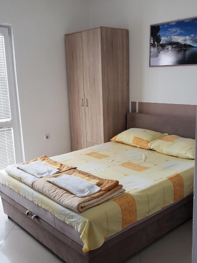 סוטומורה Apartments Petricevic מראה חיצוני תמונה