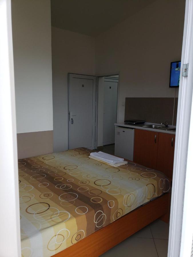 סוטומורה Apartments Petricevic מראה חיצוני תמונה
